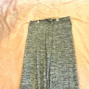 Rubia wear long grey warmers